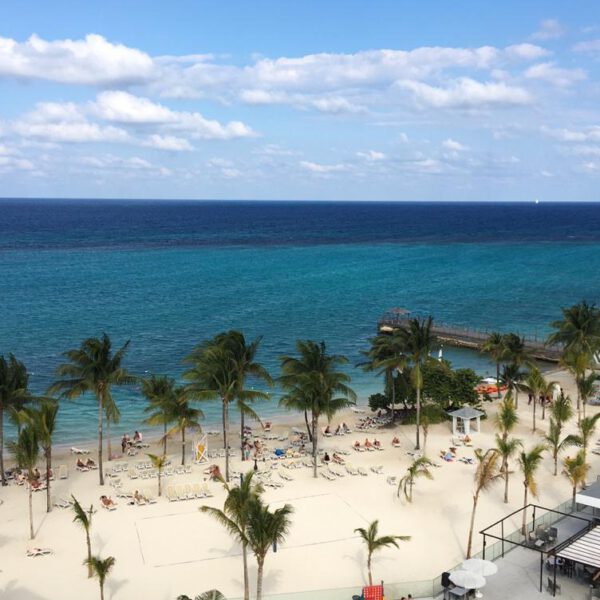 Riu Ocho Ríos + Azul Beach Resort Negril Riu Ocho Ríos + Azul Beach Resort Negril